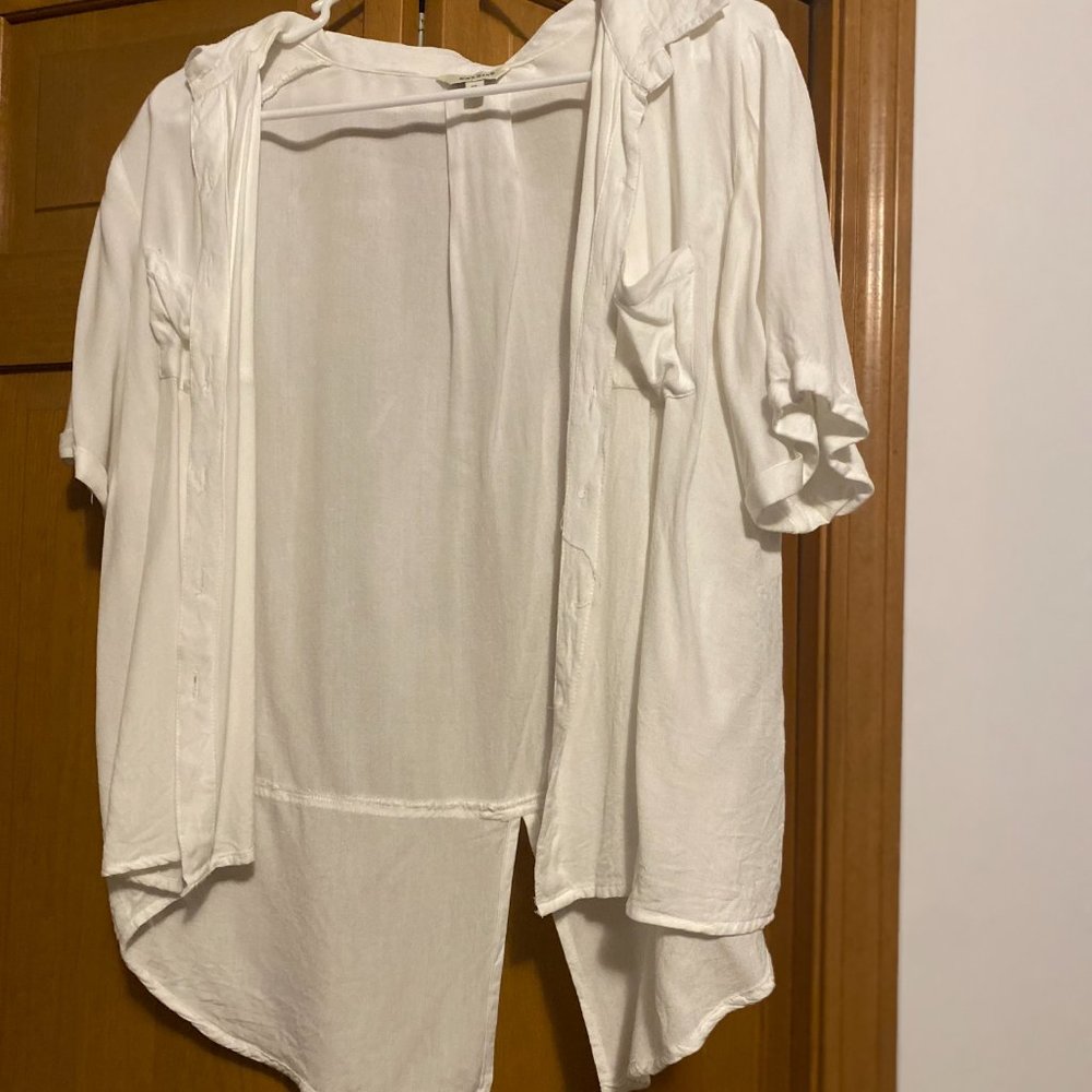Short sleeve button down - Picture 2 of 2